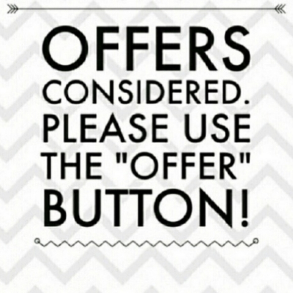 Victoria's Wardrobe & Closet 🌻🦋🌸 - Picture 5 of 9